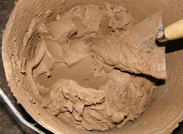 Как сделать глиняный раствор для кладки печи: особенности и нюансы приготовления кладочной смеси