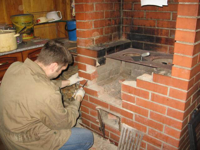 Как отремонтировать печь из кирпича: правила и способы проведения ремонтных работ